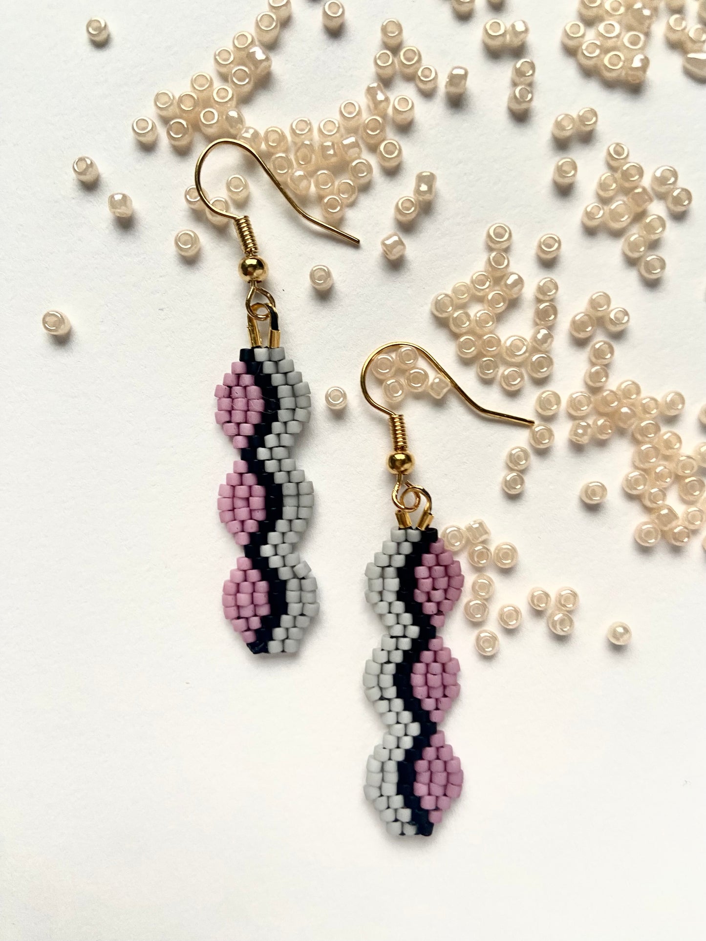 Minimalistische moderne oorringen